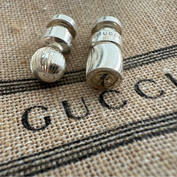 Gucci Interlocking GG Silver Studds - Picture 1 of 7